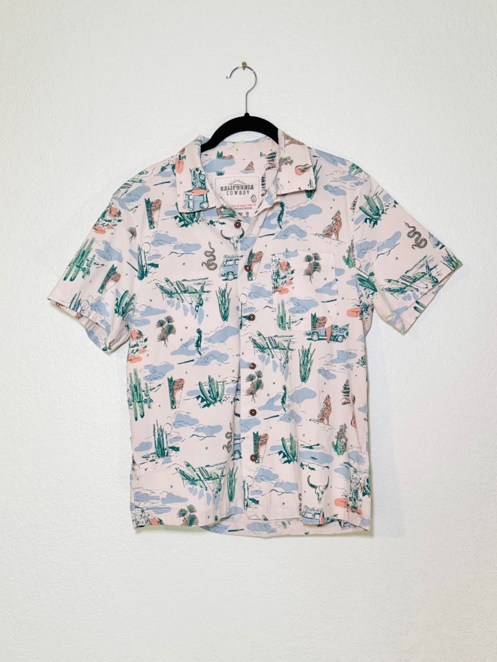 California Cowboy High Water Tropic Shirt Men’s Small Desert Coyote Motel Cactus